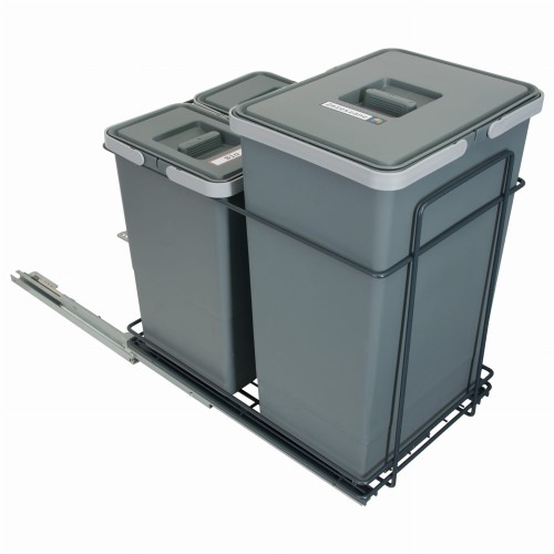 Sortownik ECOCUBE z wysuniętym stelażem – dominujący kosz 24 l i dwa smukłe kosze 8 l z naklejkami