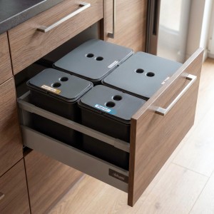 Zestaw koszy do sortowania FLEXI do szuflady BLUM w szafce 60 cm – 4 kosze 2x16 l + 2x8 l